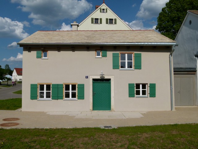 Korbhaus, Graben
